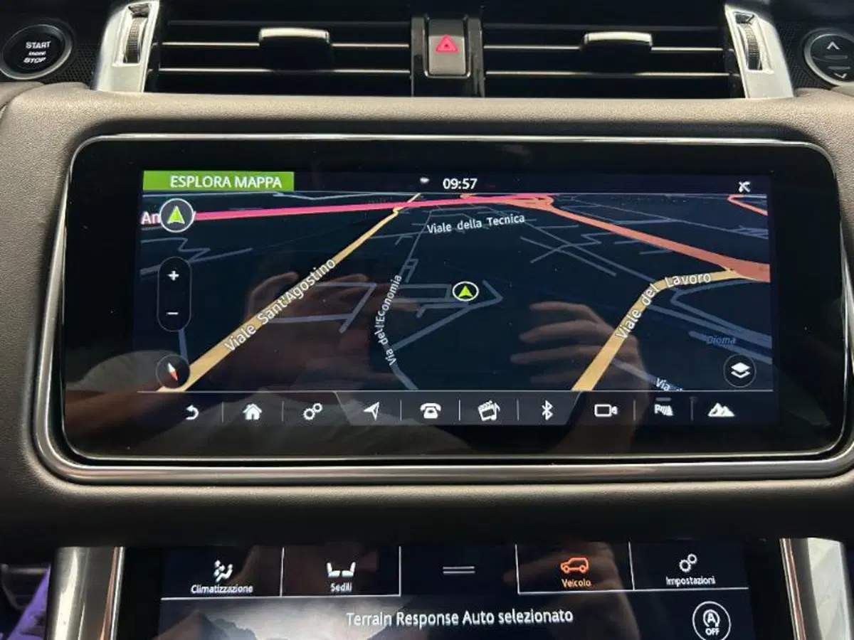 Land Rover Range Rover Sport usata a Venezia (20)