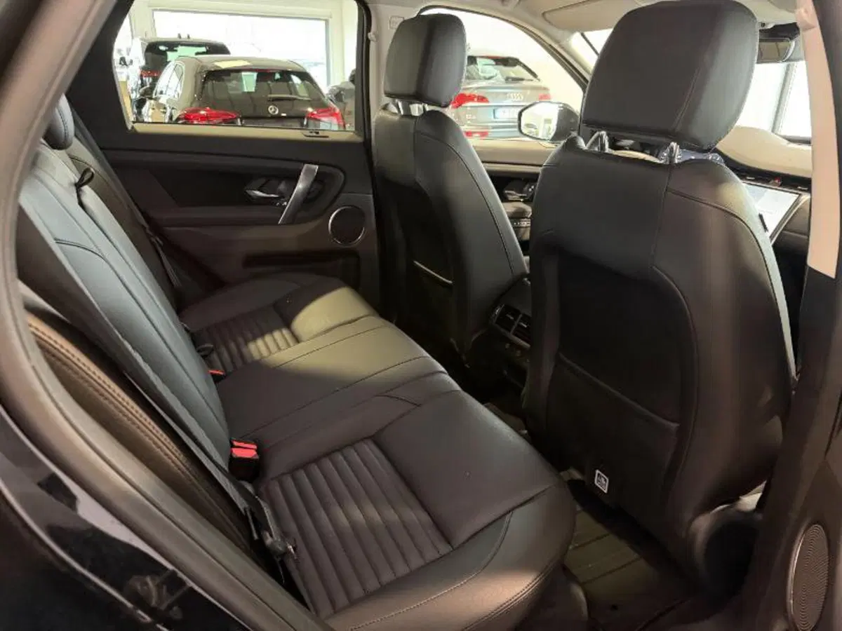 Land Rover Discovery Sport usata a Venezia (15)
