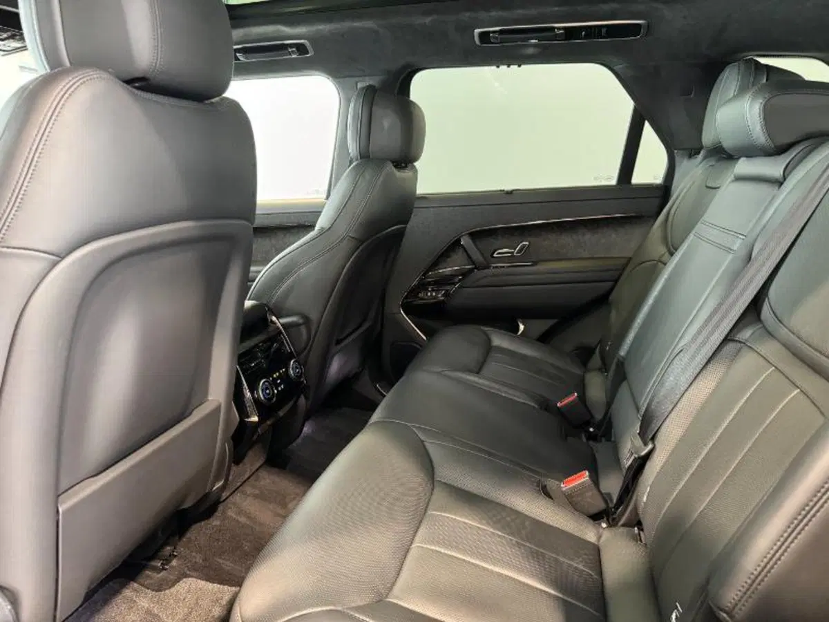 Land Rover Range Rover Sport usata a Venezia (13)