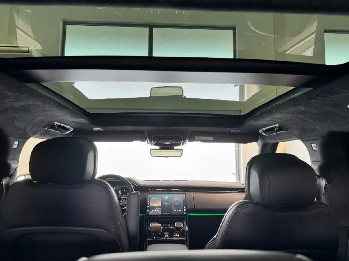 Land Rover Range Rover Sport usata a Venezia (15)