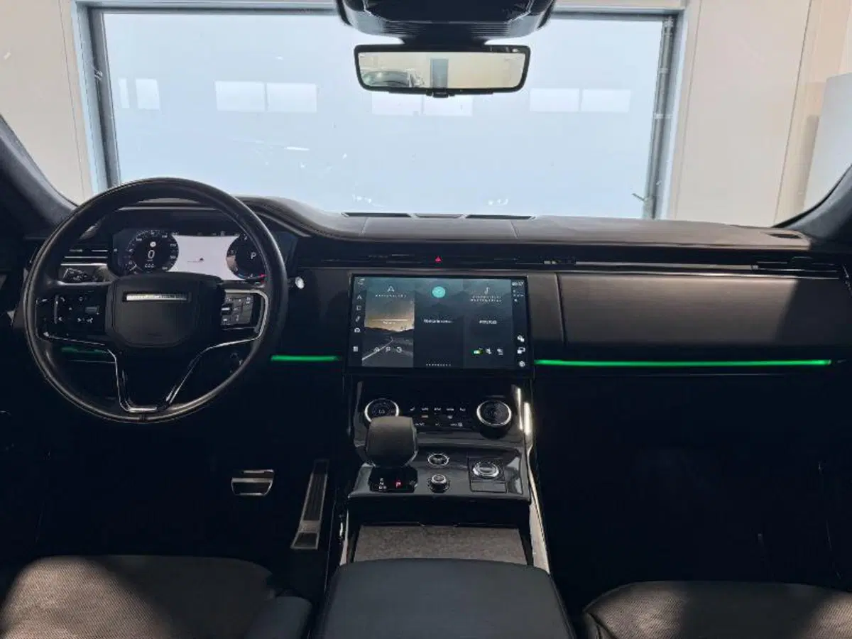 Land Rover Range Rover Sport usata a Venezia (18)