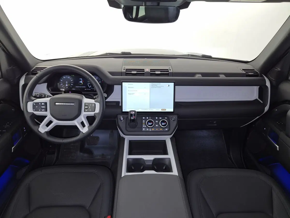 Land Rover Defender usata a Bergamo (4)