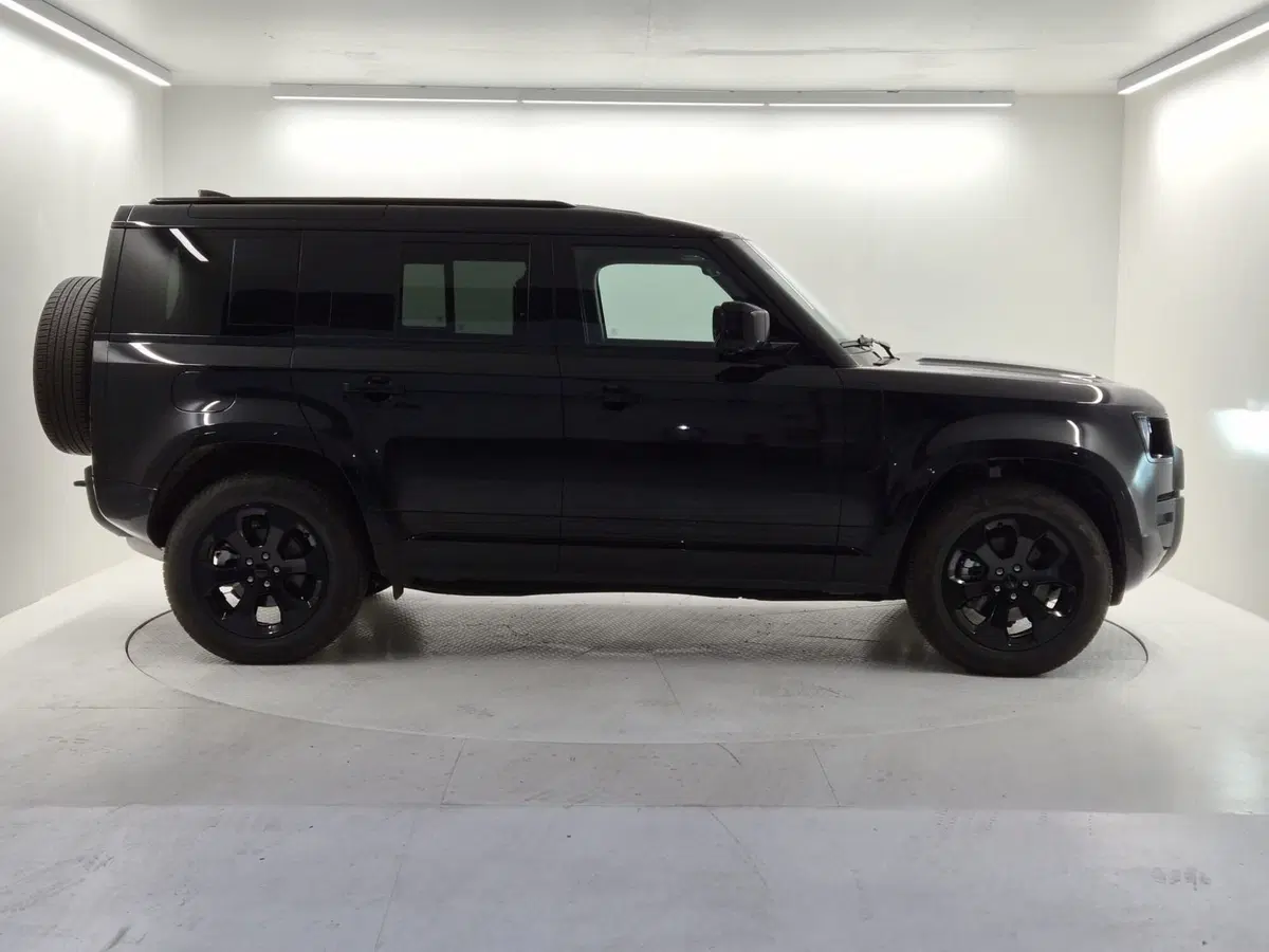Land Rover Defender usata a Bergamo (6)
