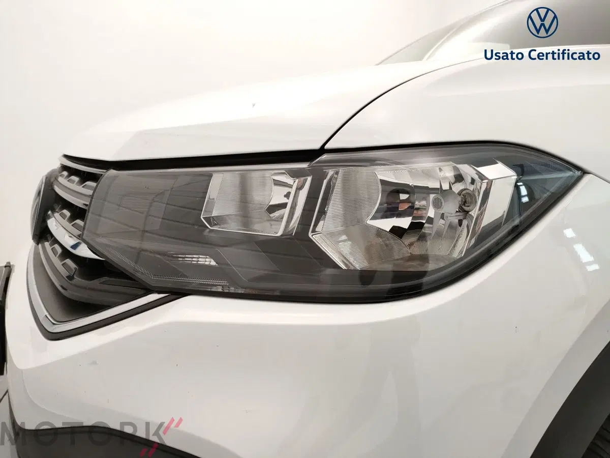 Volkswagen T-Cross usata a Varese (9)