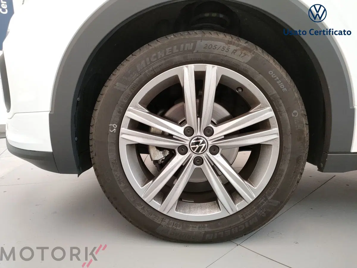 Volkswagen T-Cross usata a Varese (6)