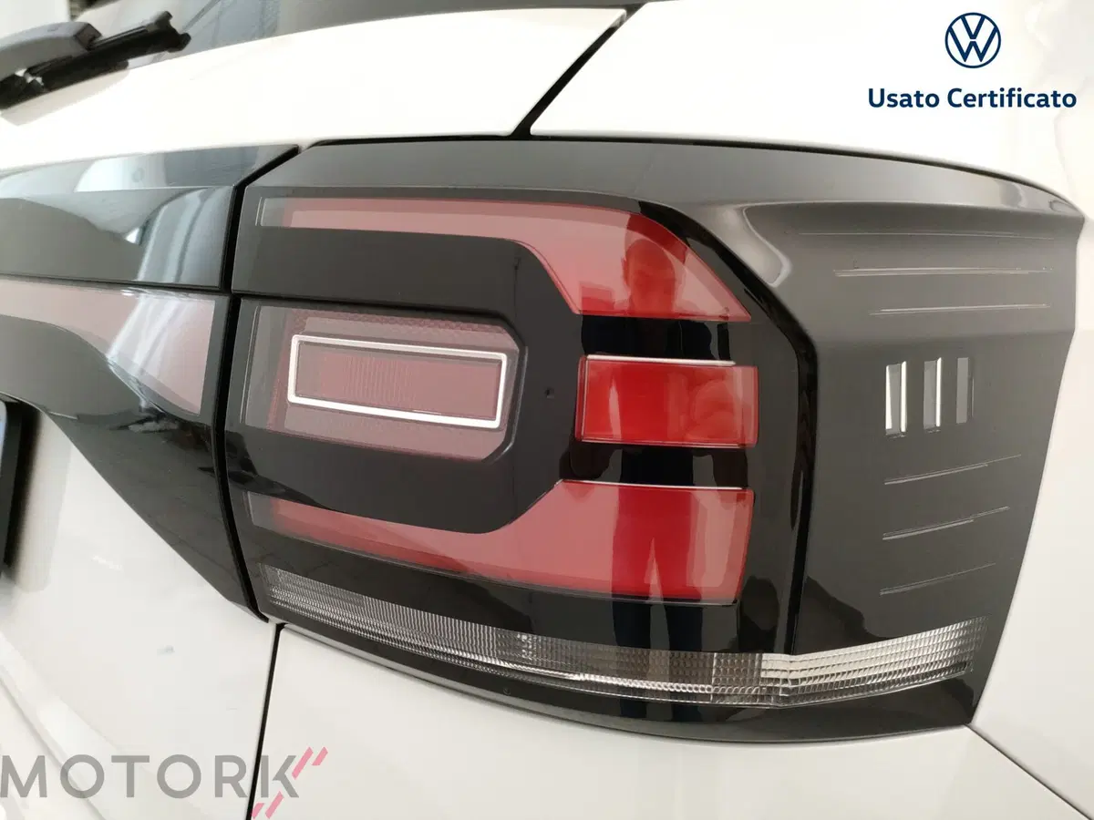 Volkswagen T-Cross usata a Varese (8)