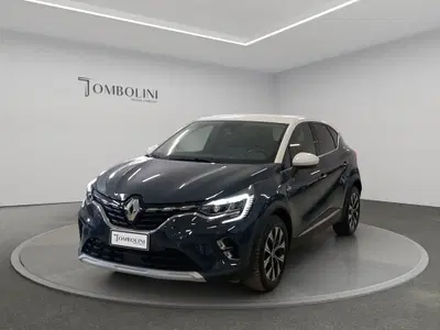 Renault Captur 1.6 full hybrid Techno 145cv auto del 2023 usata a Civitanova Marche