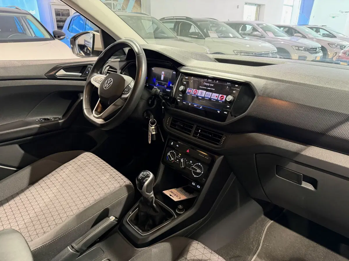 Volkswagen T-Cross usata a Genova (10)