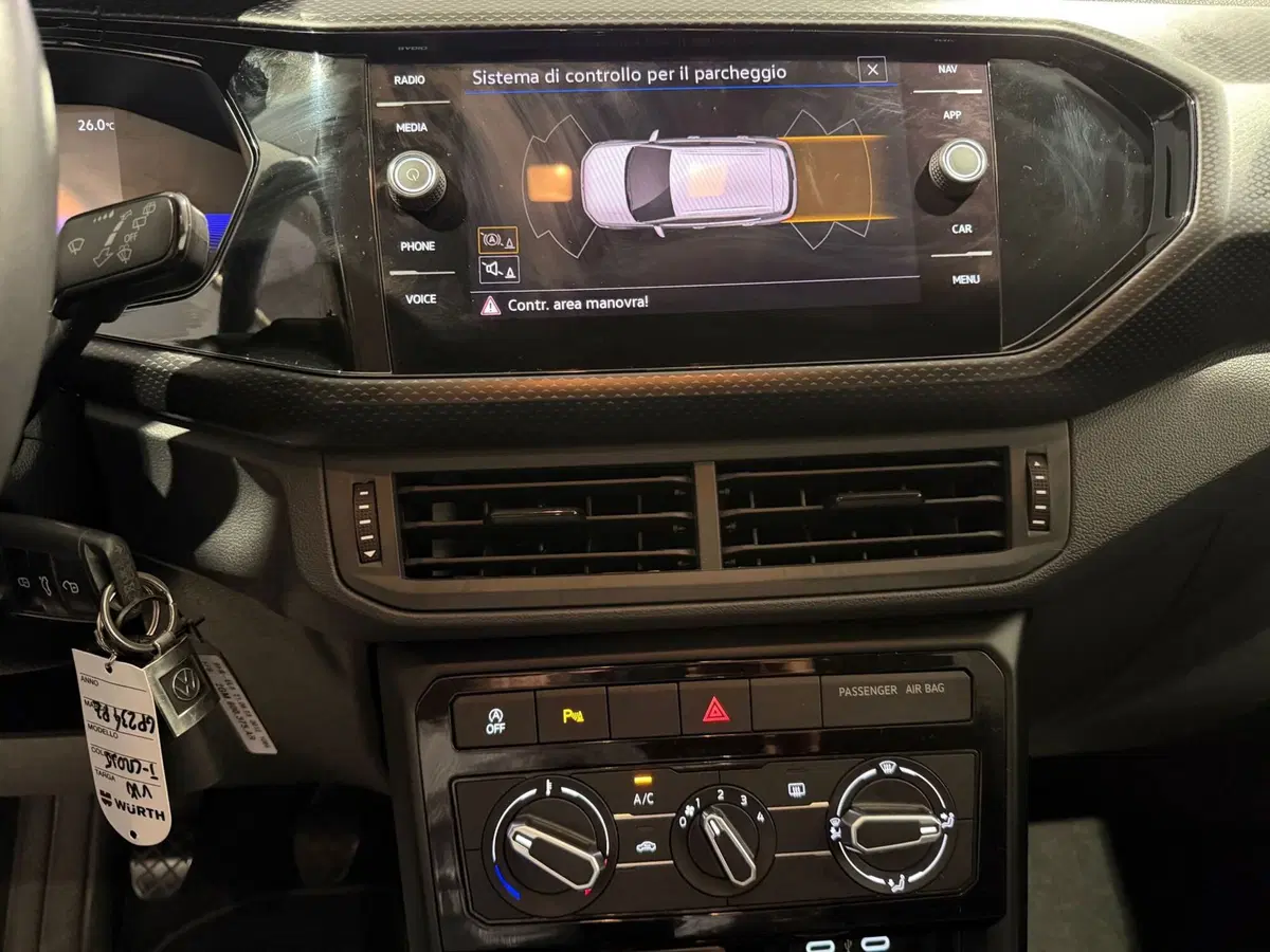 Volkswagen T-Cross usata a Genova (13)