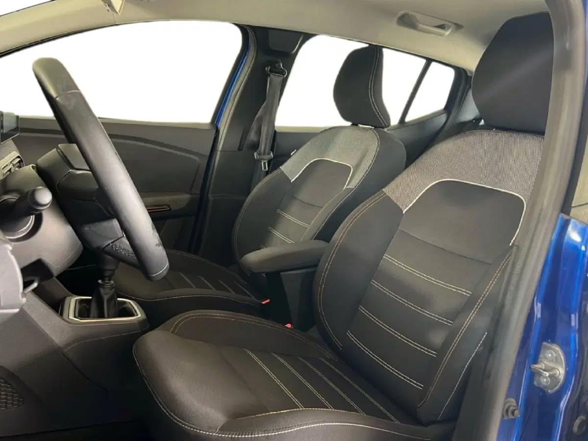 Dacia Sandero usata a Roma (12)
