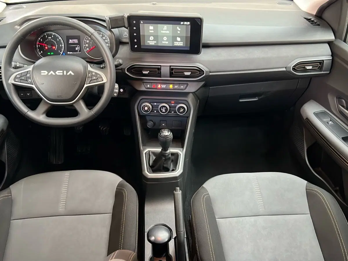Dacia Sandero Stepway usata a Roma (11)