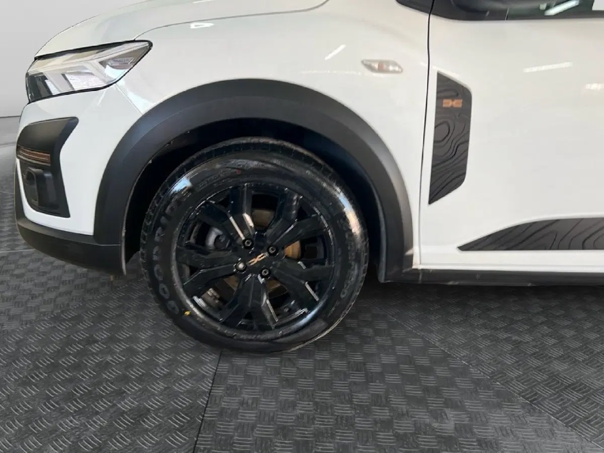 Dacia Sandero Stepway usata a Roma (9)