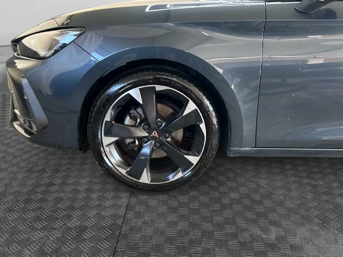 Cupra Leon usata a Roma (9)