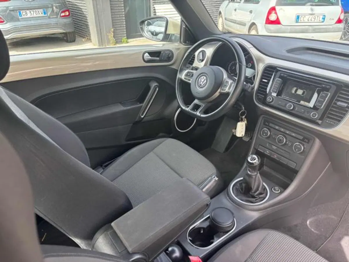 Volkswagen Maggiolino usata a Pesaro-Urbino (6)