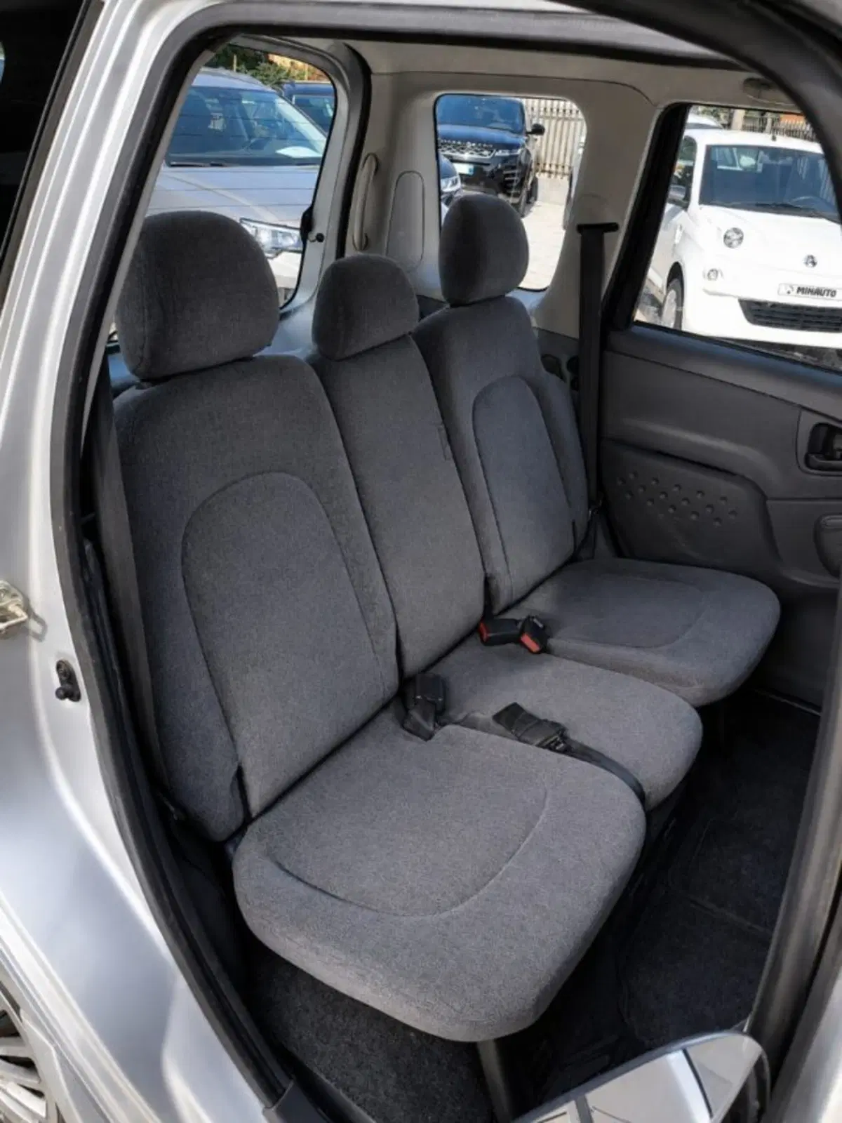 Toyota Yaris usata a Firenze (15)
