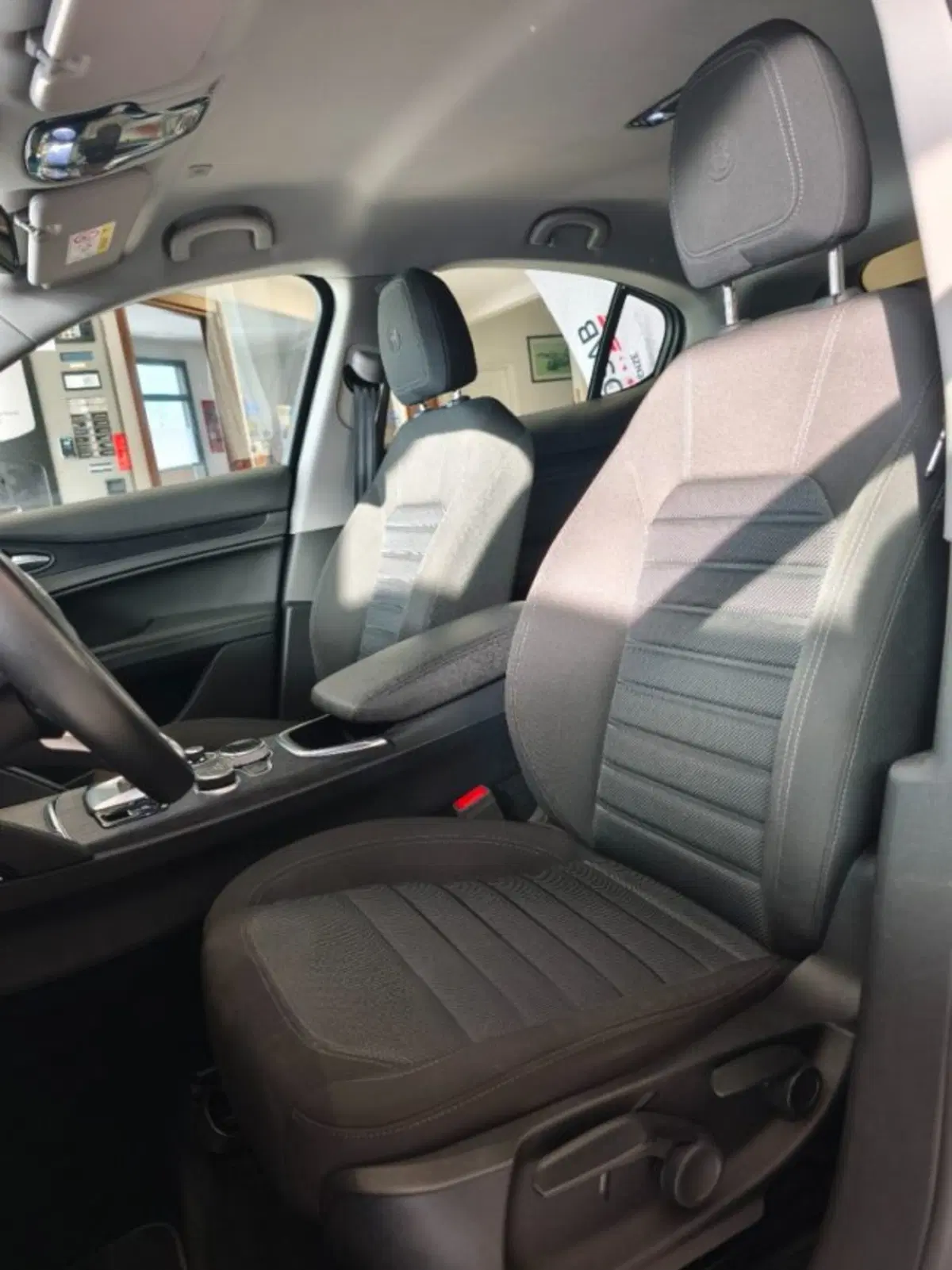Alfa Romeo Stelvio usata a Firenze (12)