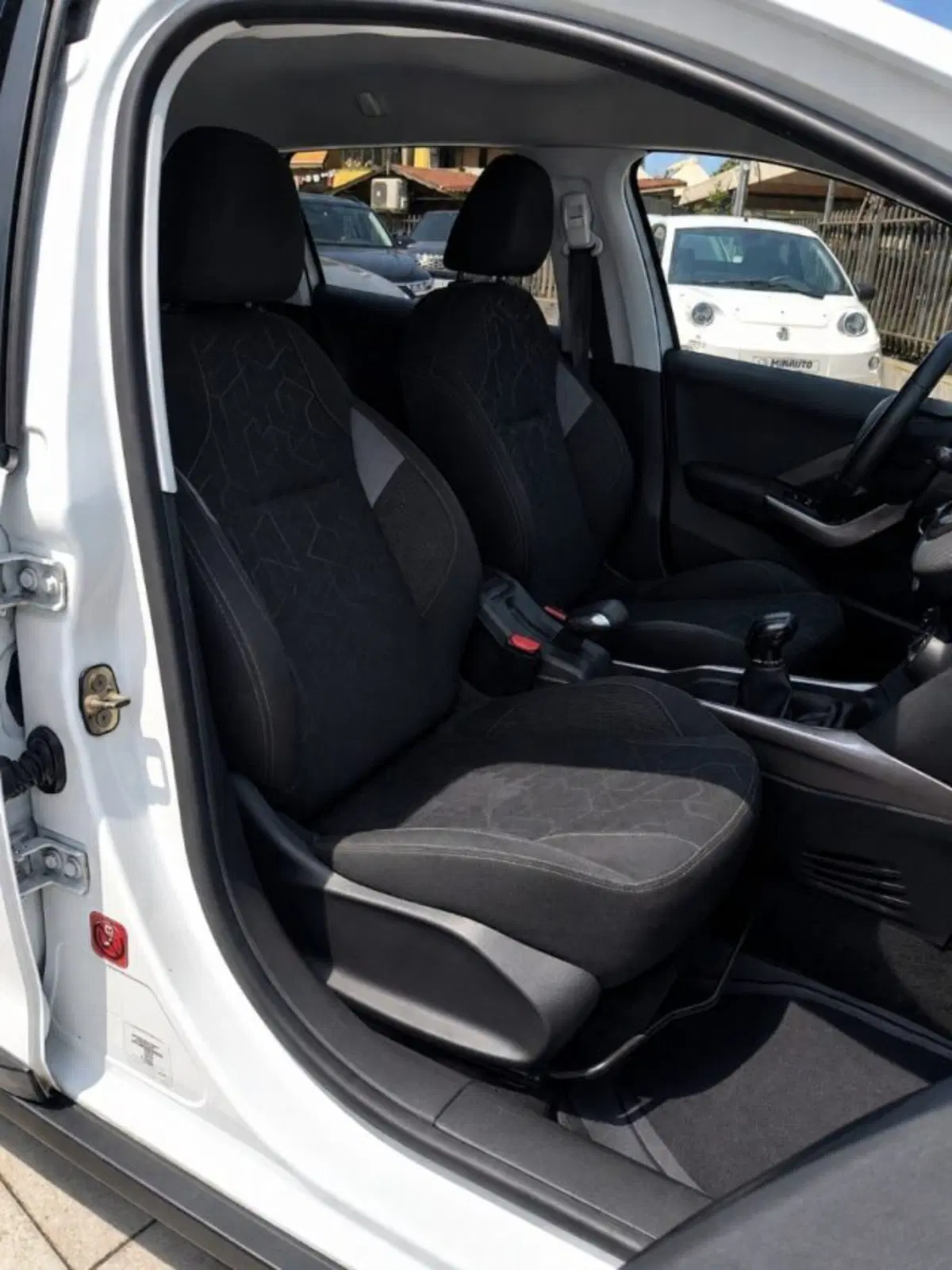 Peugeot 2008 usata a Firenze (15)