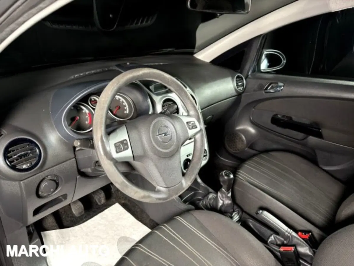 Opel Corsa usata a Perugia (12)