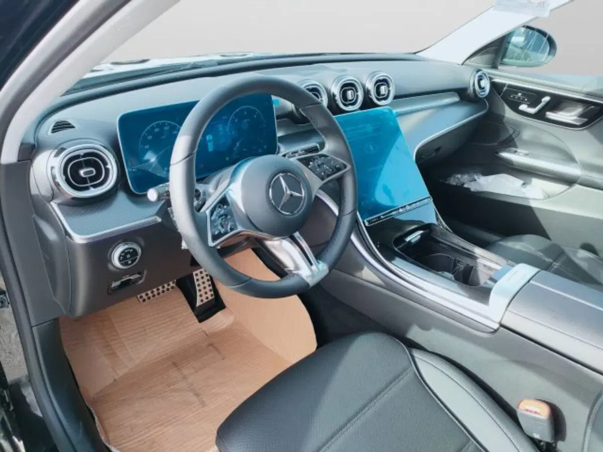 Mercedes-Benz Classe C nuova a Teramo (10)