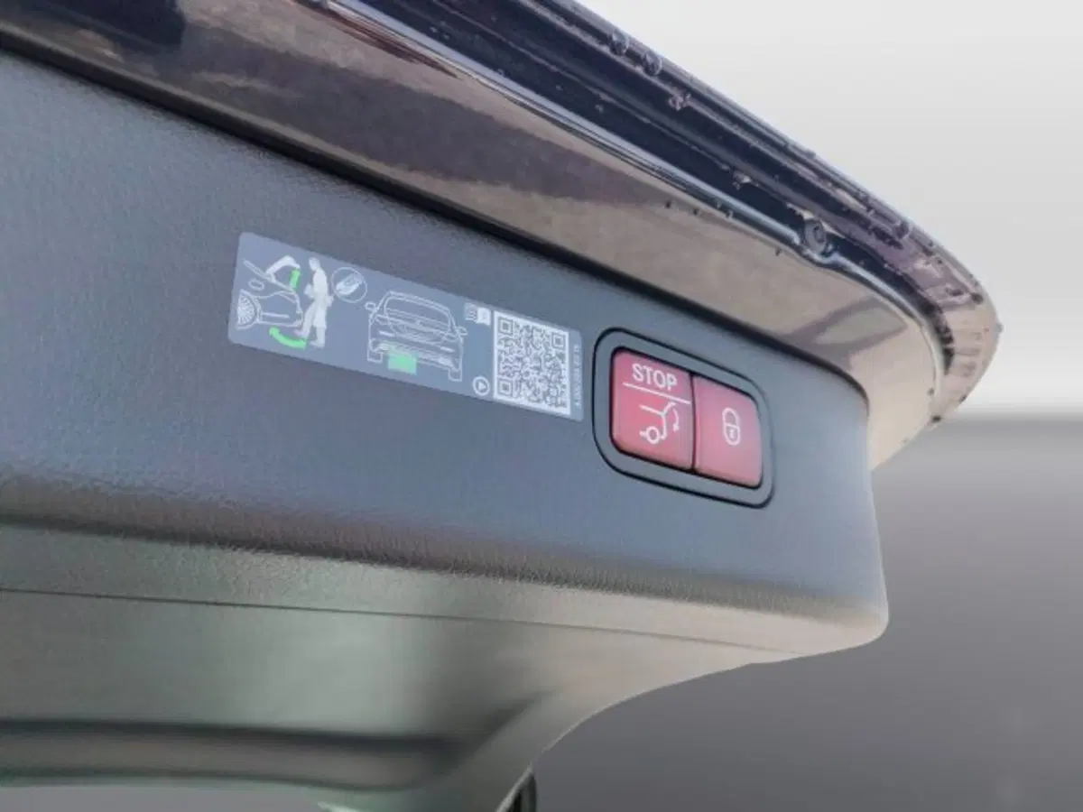 Mercedes-Benz Classe C nuova a Teramo (11)