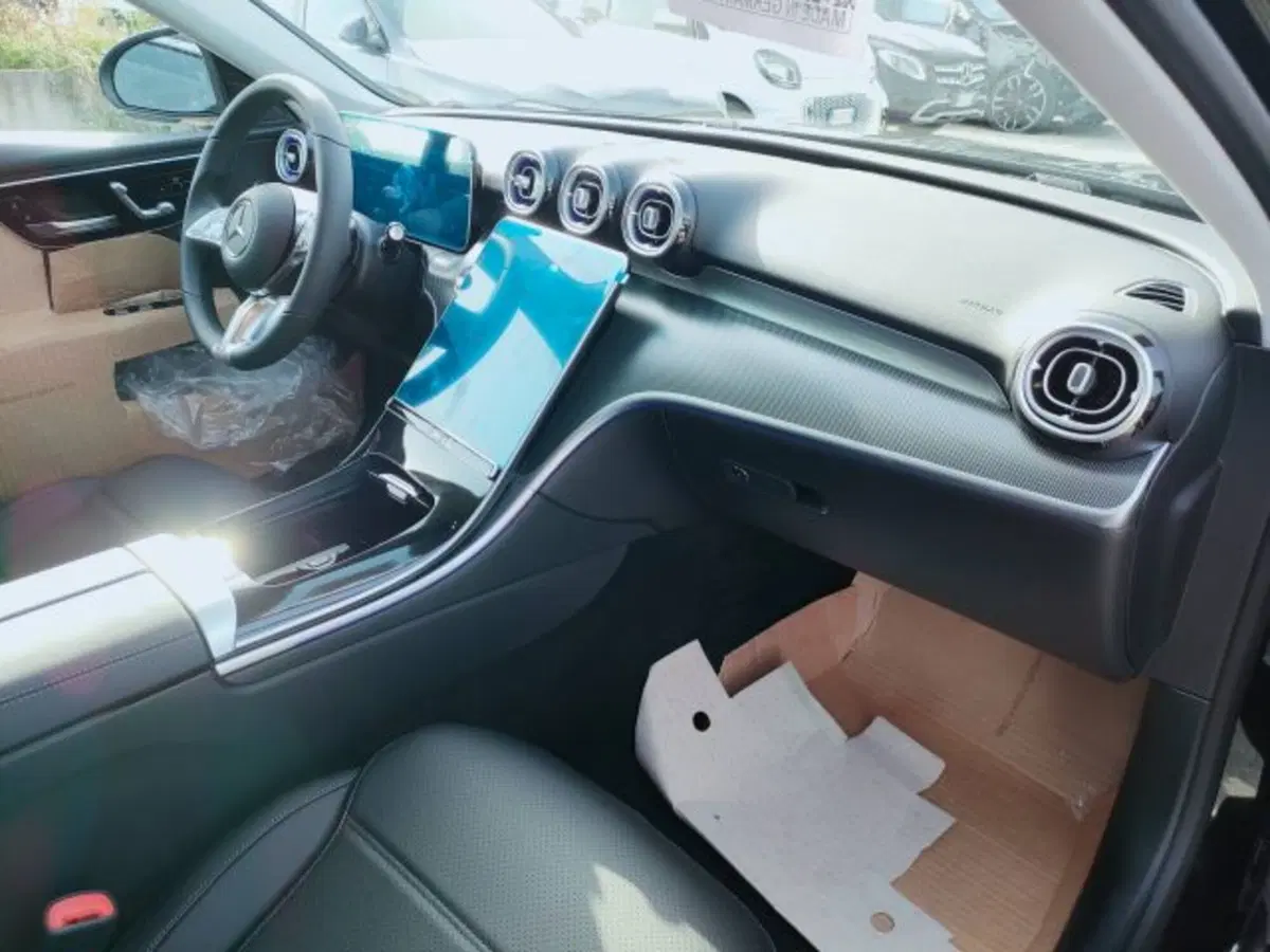 Mercedes-Benz Classe C Station Wagon nuova a Teramo (12)