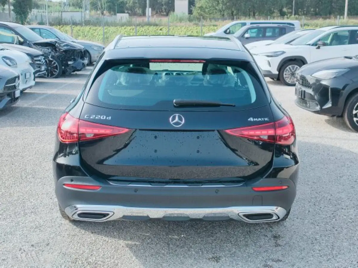 Mercedes-Benz Classe C Station Wagon nuova a Teramo (4)