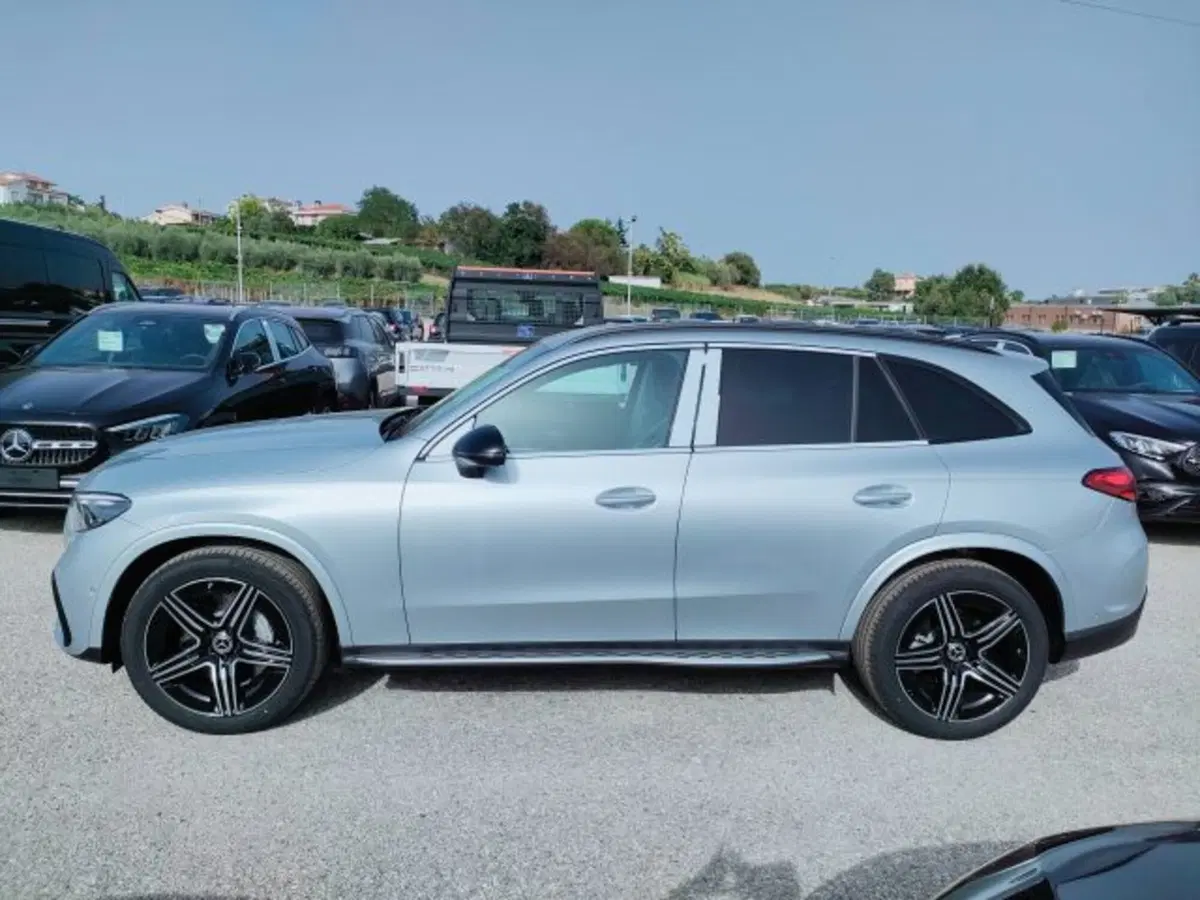 Mercedes-Benz GLC SUV nuova a Teramo (3)