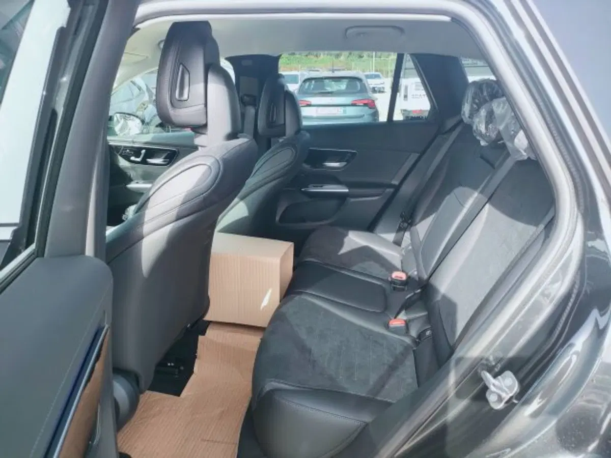 Mercedes-Benz GLC SUV nuova a Teramo (10)
