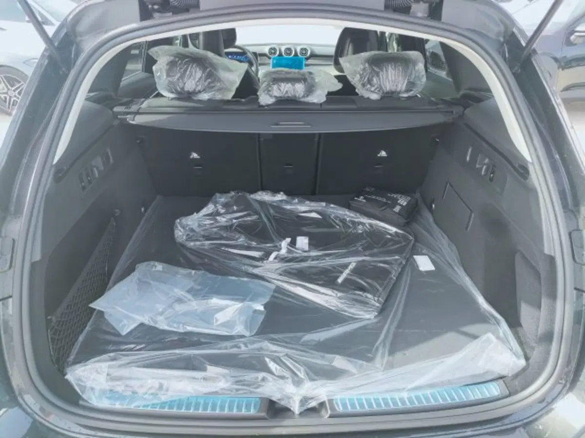 Mercedes-Benz GLC SUV nuova a Teramo (5)