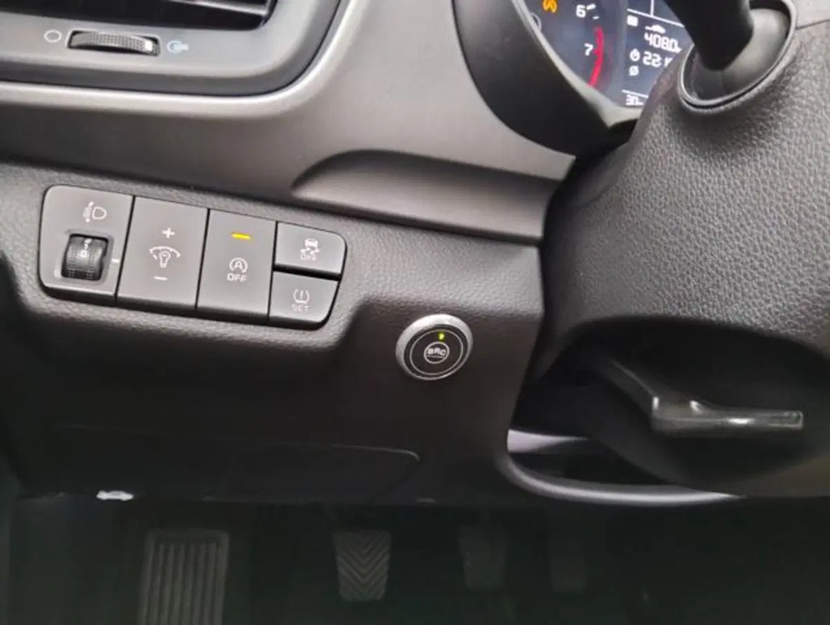 Kia Stonic usata a Como (11)