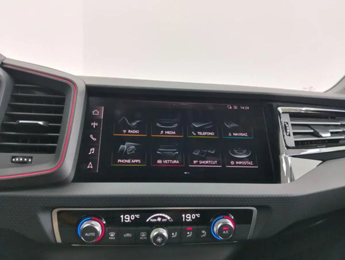 Audi A1 Sportback usata a Como (15)