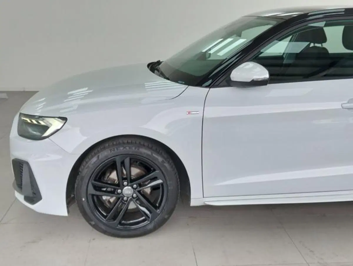 Audi A1 Sportback usata a Como (8)