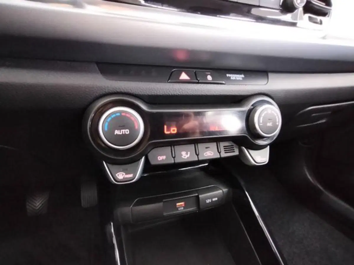 Kia Rio usata a Como (16)