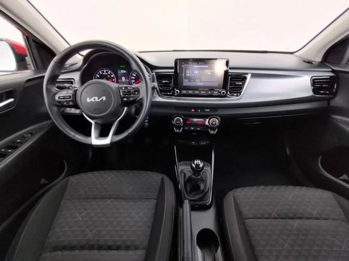 Kia Rio usata a Como (4)