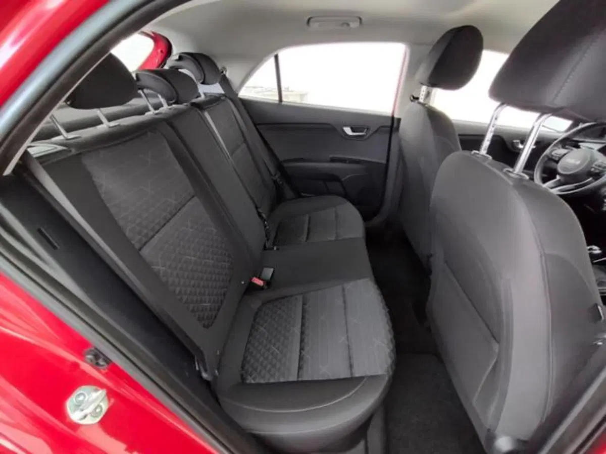 Kia Rio usata a Como (5)