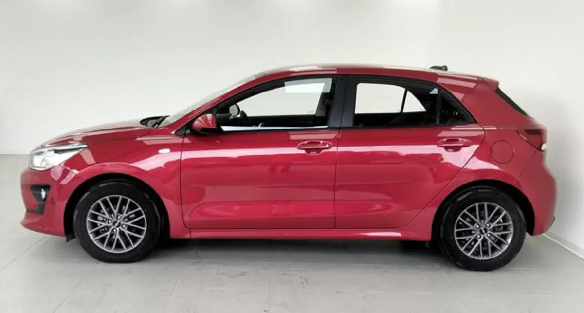 Kia Rio usata a Como (9)