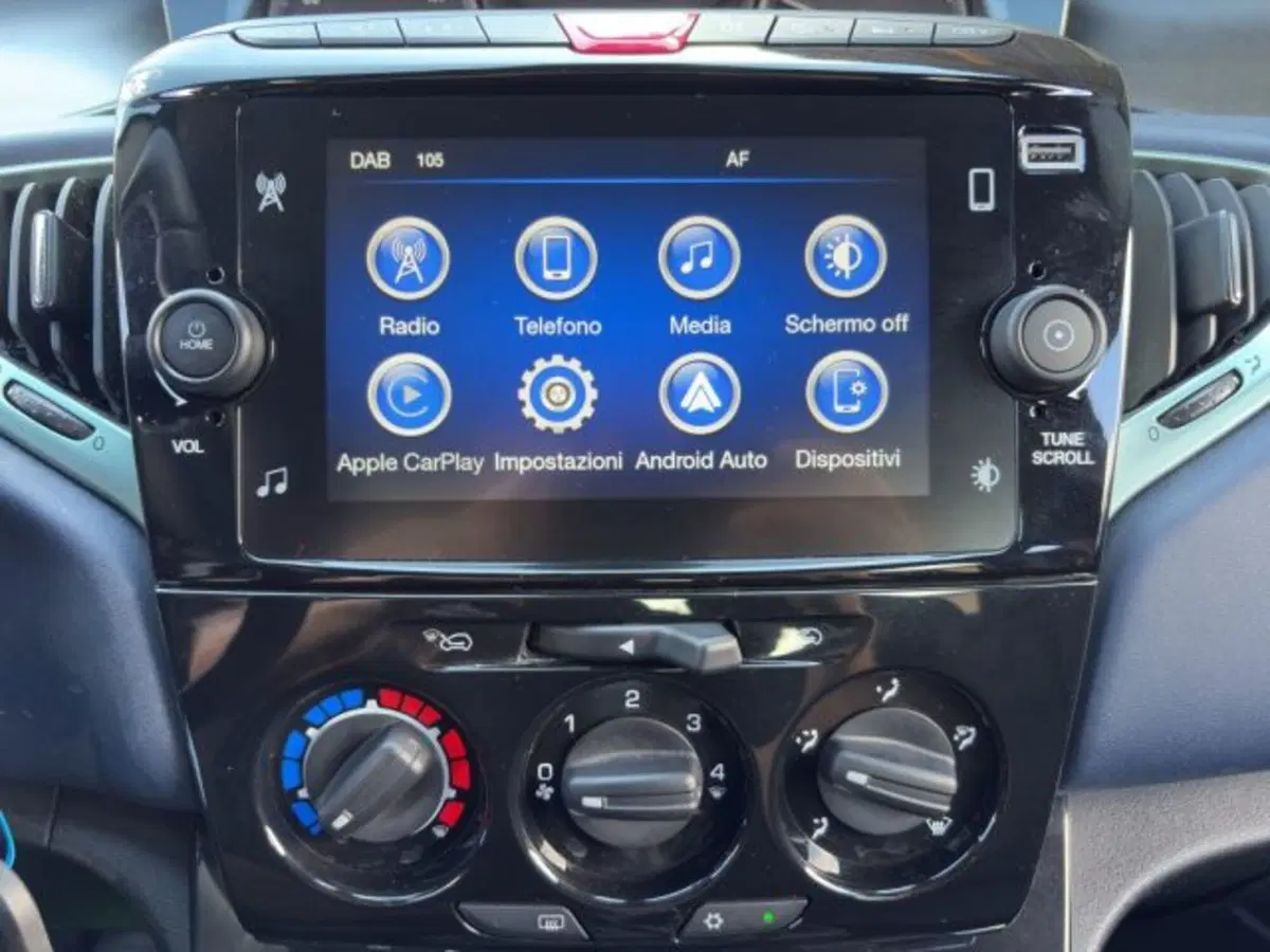 Lancia Ypsilon usata a Perugia (14)