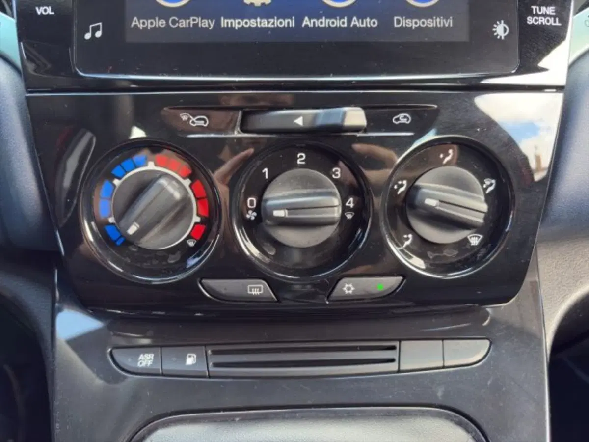 Lancia Ypsilon usata a Perugia (16)