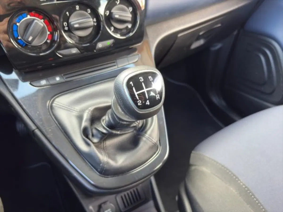 Lancia Ypsilon usata a Perugia (18)