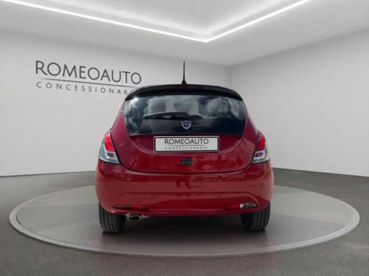 Lancia Ypsilon usata a Perugia (4)