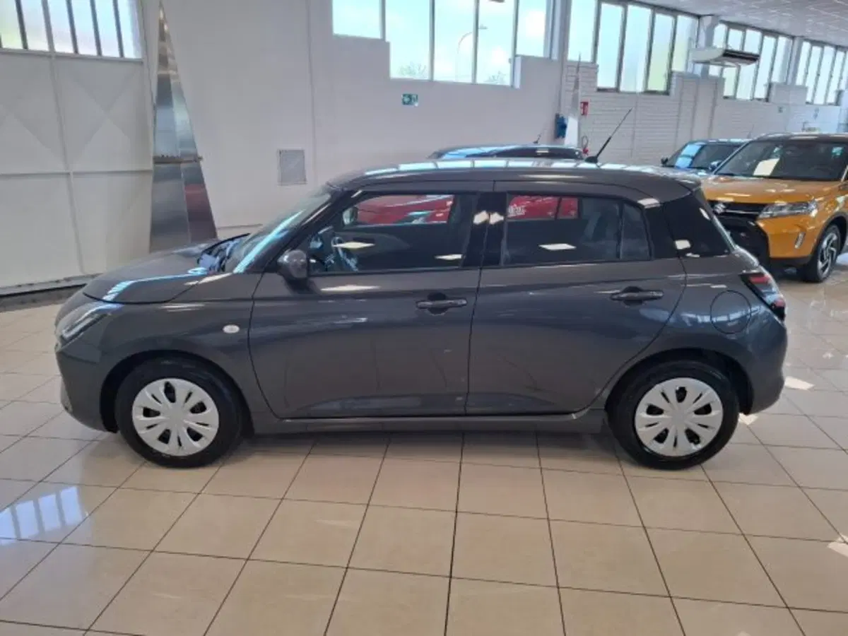 Suzuki Swift nuova a Reggio Emilia (2)