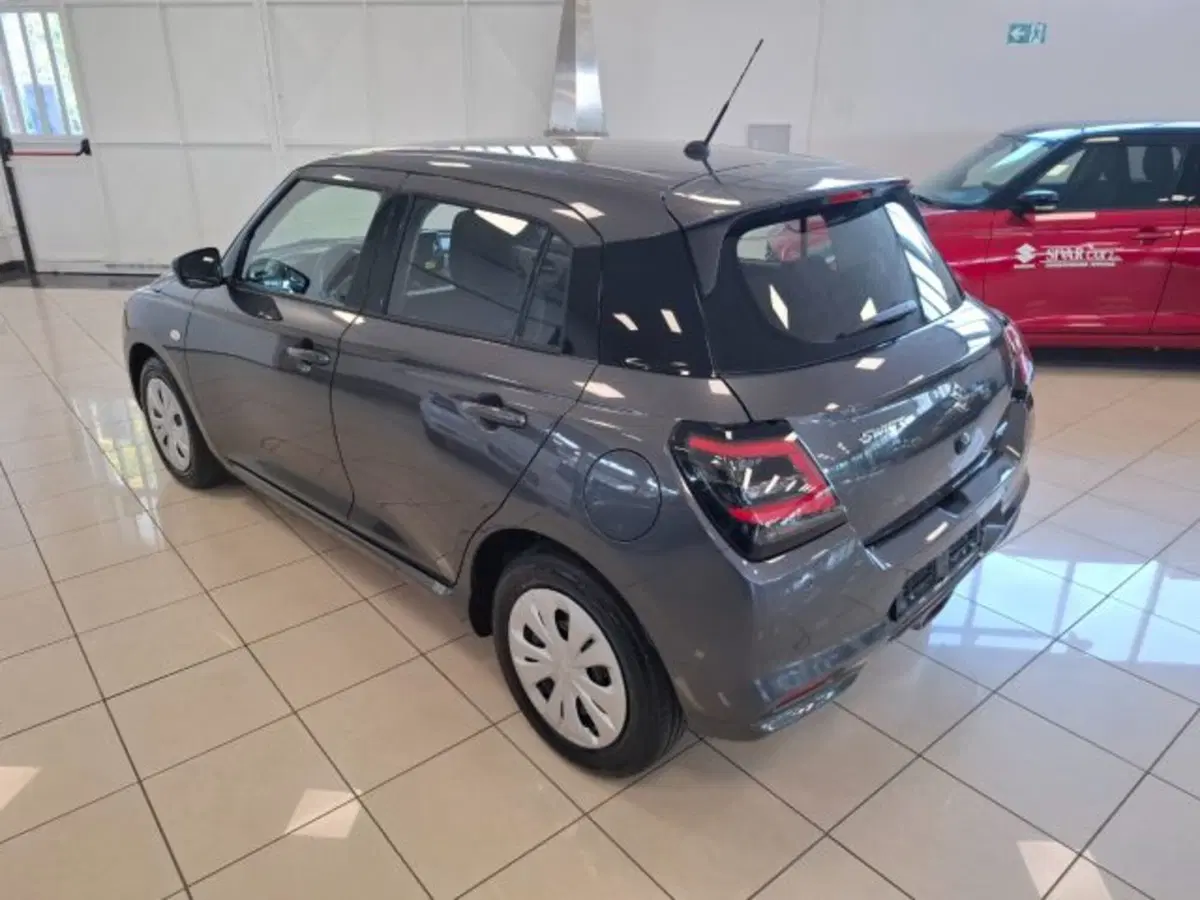 Suzuki Swift nuova a Reggio Emilia (3)