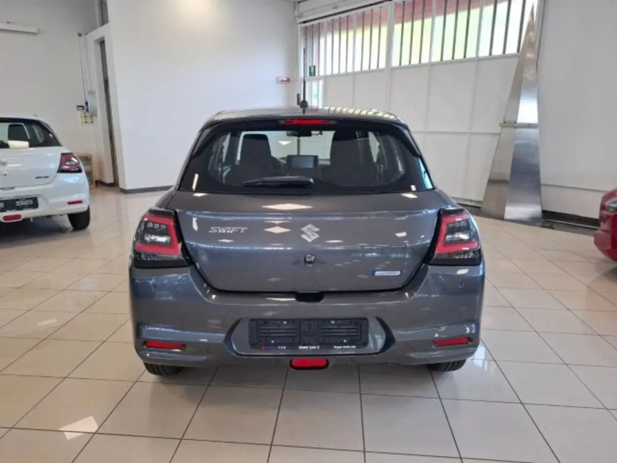 Suzuki Swift nuova a Reggio Emilia (4)