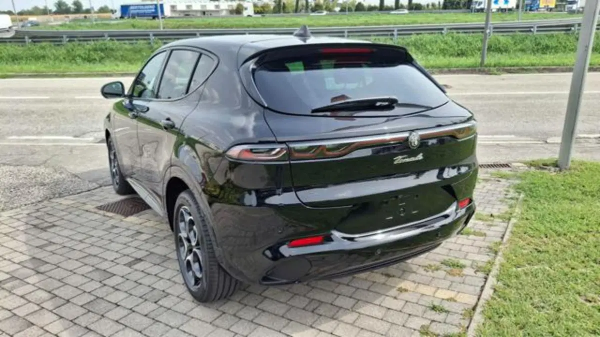 Alfa Romeo Tonale nuova a Padova (4)