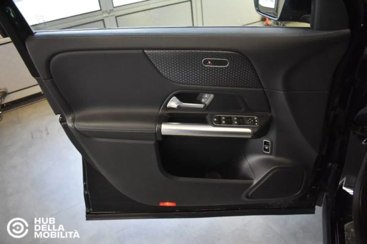Mercedes-Benz GLA SUV usata a Perugia (7)