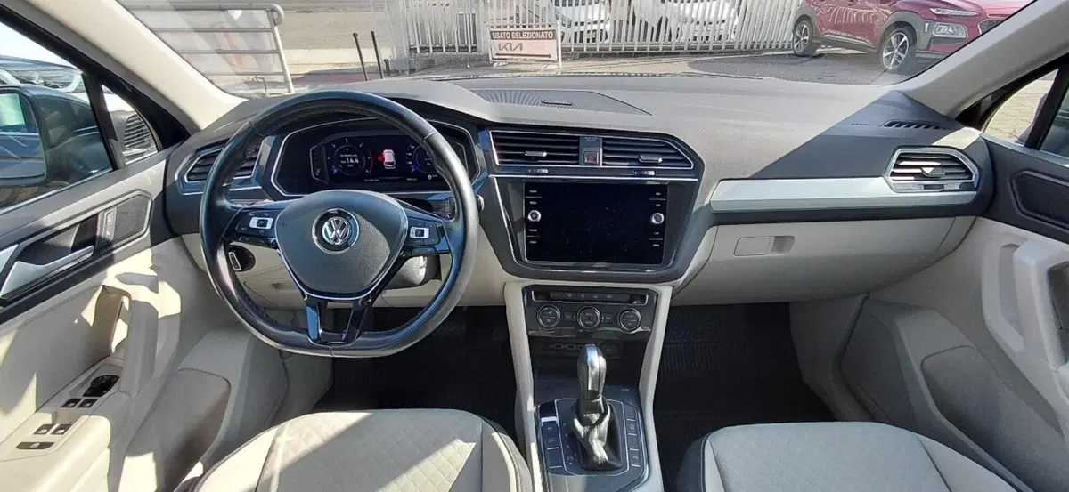 Volkswagen Tiguan usata a Cosenza (12)