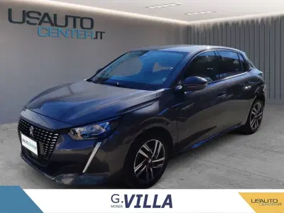 Peugeot 208 BlueHDi 100 Stop&amp;Start 5 porte Allure Pack del 2023 usata a Monza