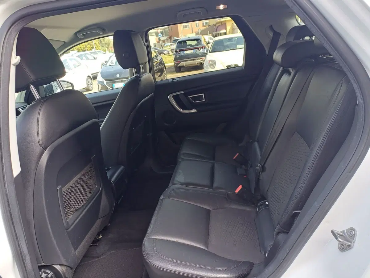 Land Rover Discovery Sport usata a Alessandria (9)