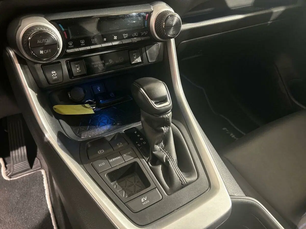 Toyota Rav4 usata a Lecco (14)
