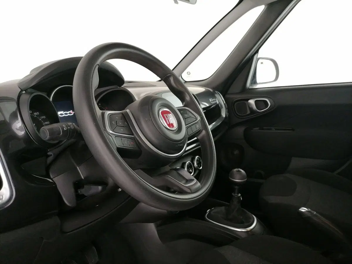 Fiat 500L usata a Roma (11)